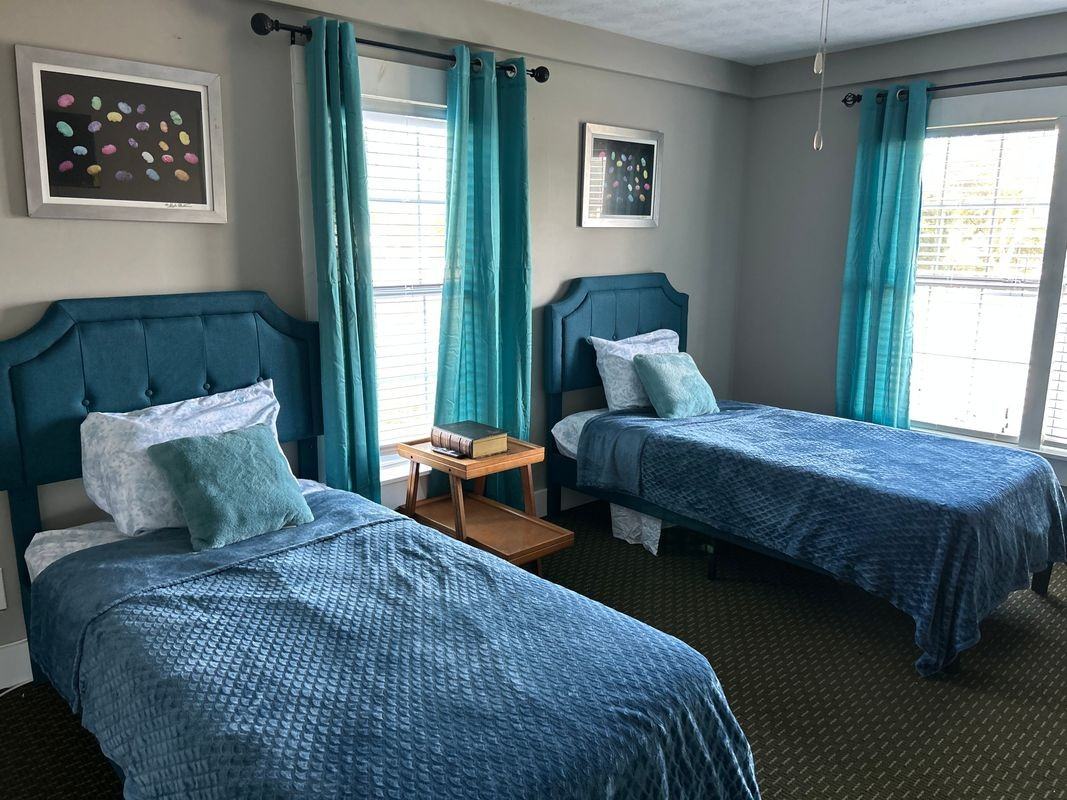 707 E Mcintosh Rd - Photo 6 of 7