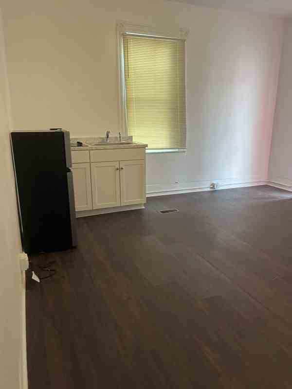 1148 Farmer St ##C - Photo 2 of 4