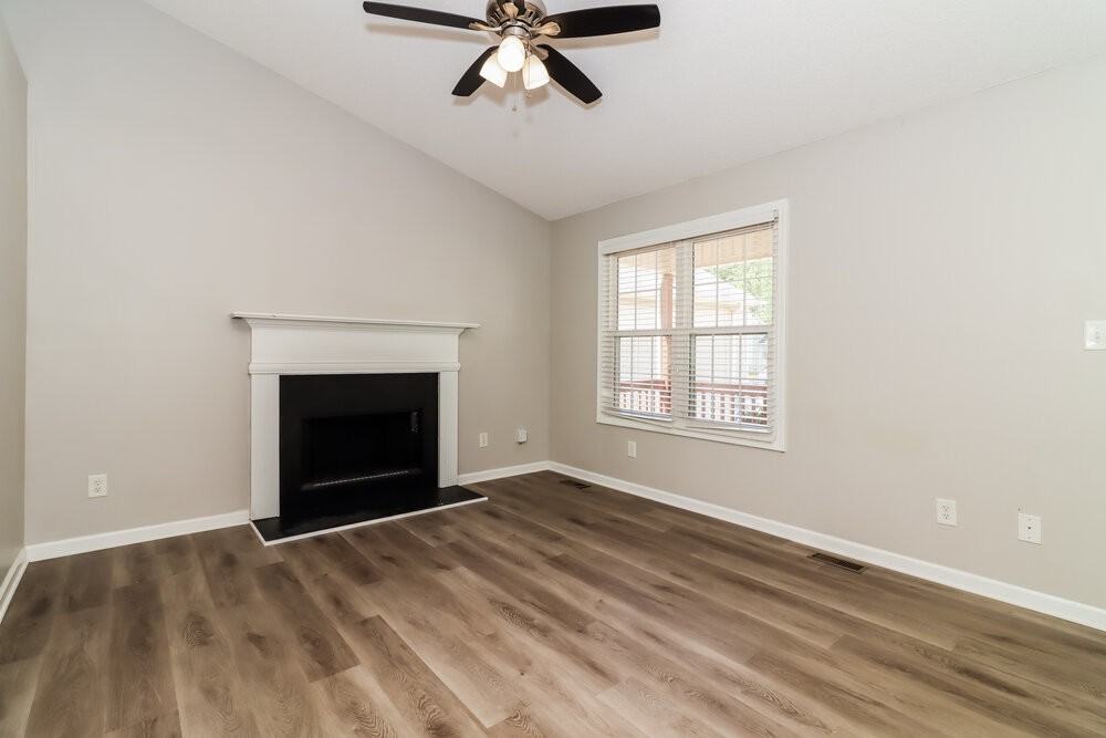 124 Hunter Pl - Photo 5 of 18