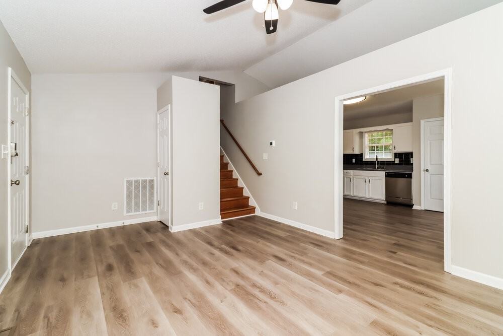 124 Hunter Pl - Photo 6 of 18