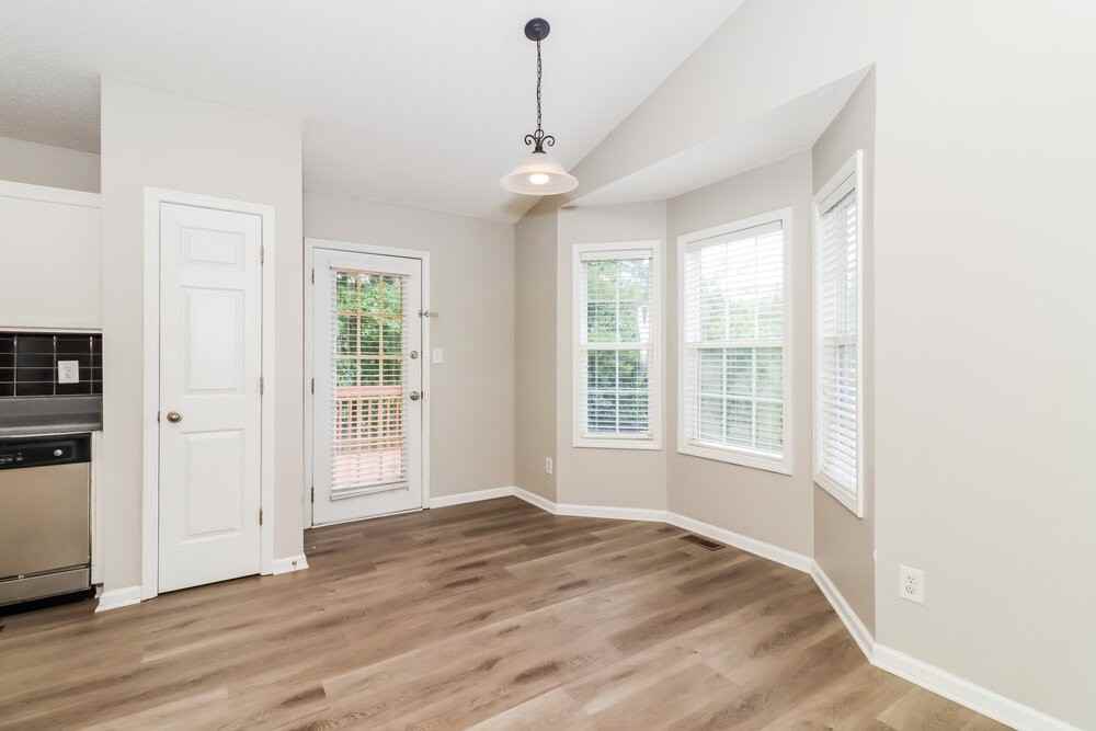 124 Hunter Pl - Photo 7 of 18