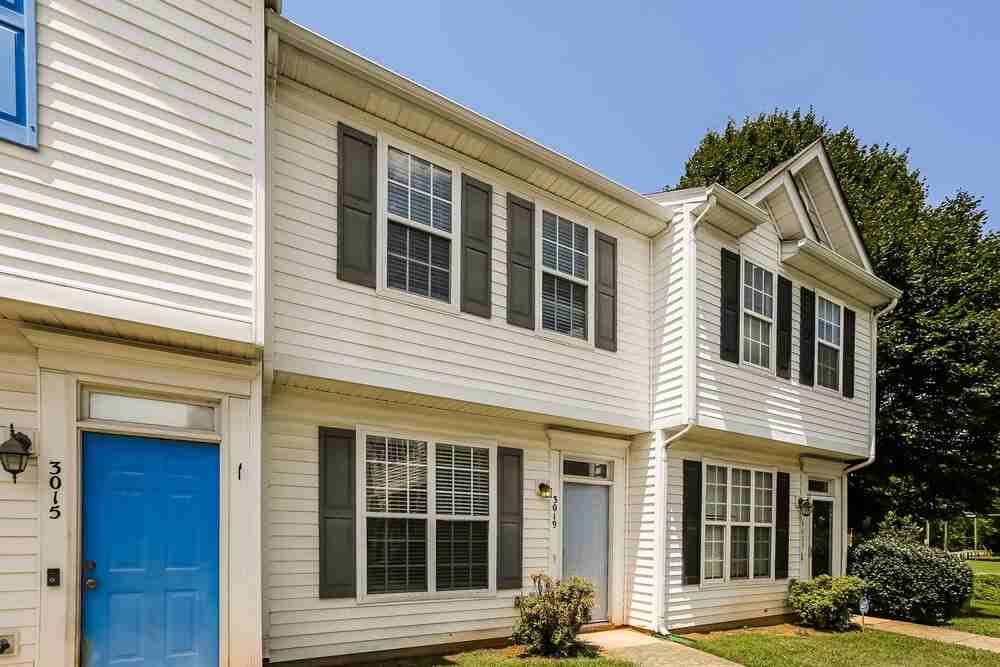 3019 Nevin Place Dr - Photo 5 of 17