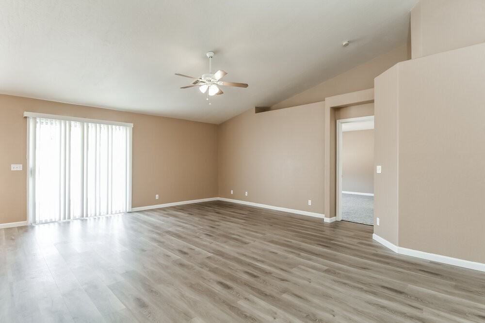 527 N Bailey Cir - Photo 6 of 16