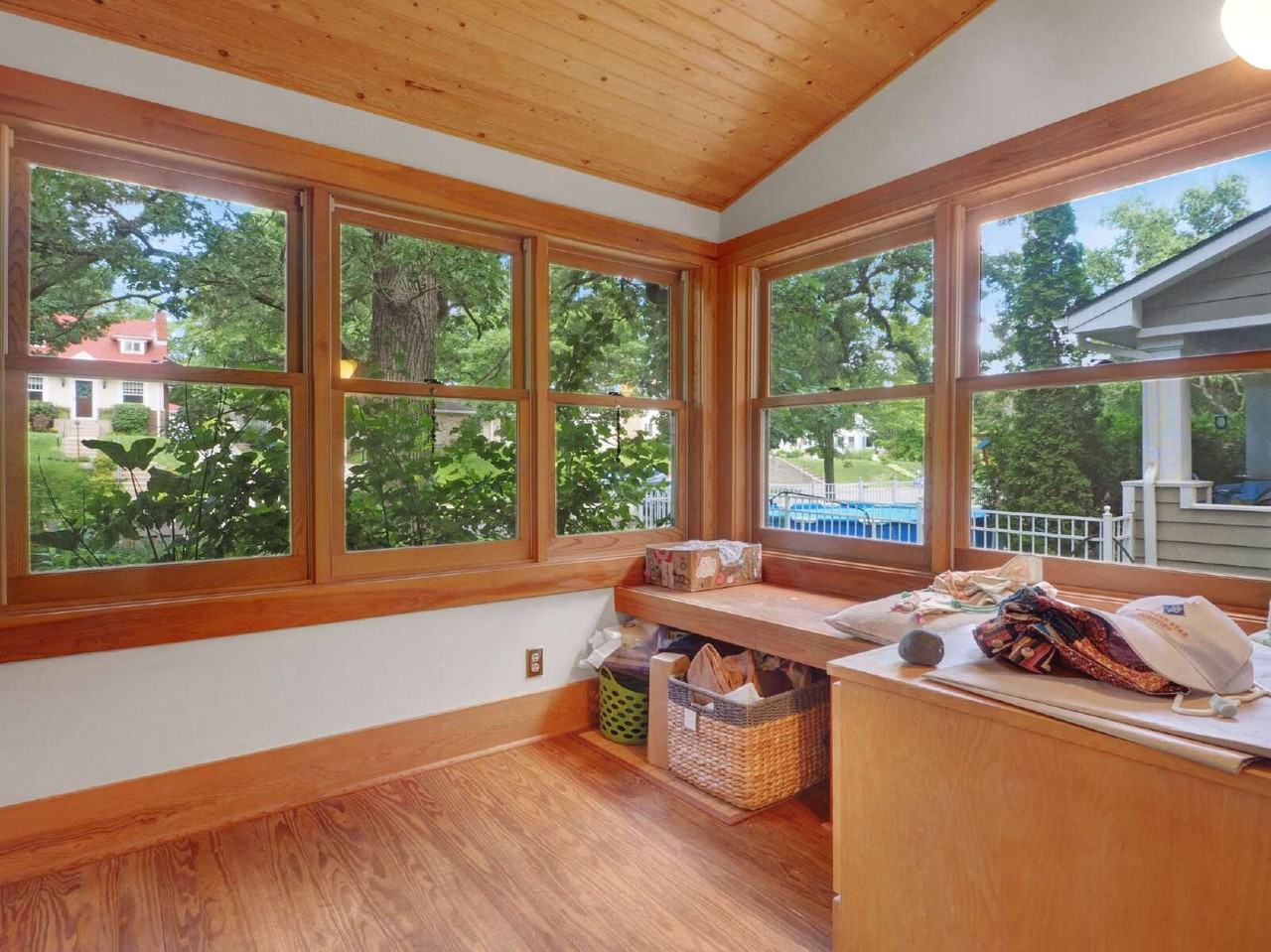 4027 Zenith Ave S - Photo 3 of 19