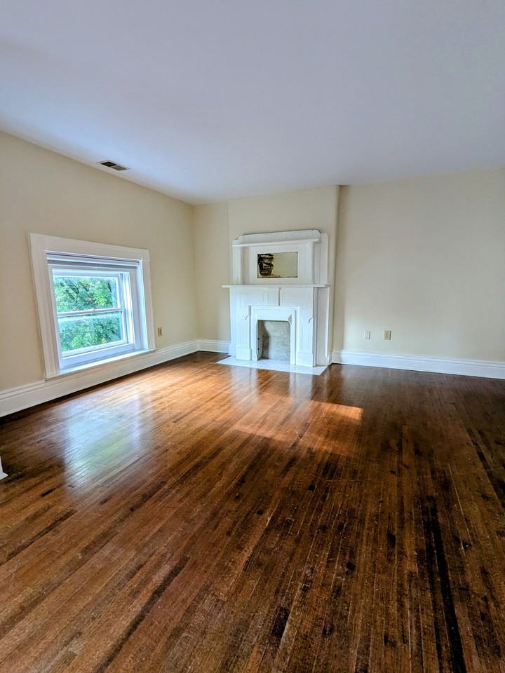 1461 S 1st St #3 - Photo 2 of 13