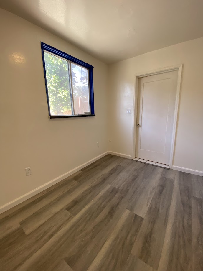 1530 University Ave #1530 - Photo 3 of 10