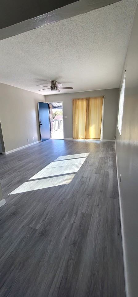 1339 Rose St #D - Photo 4 of 13