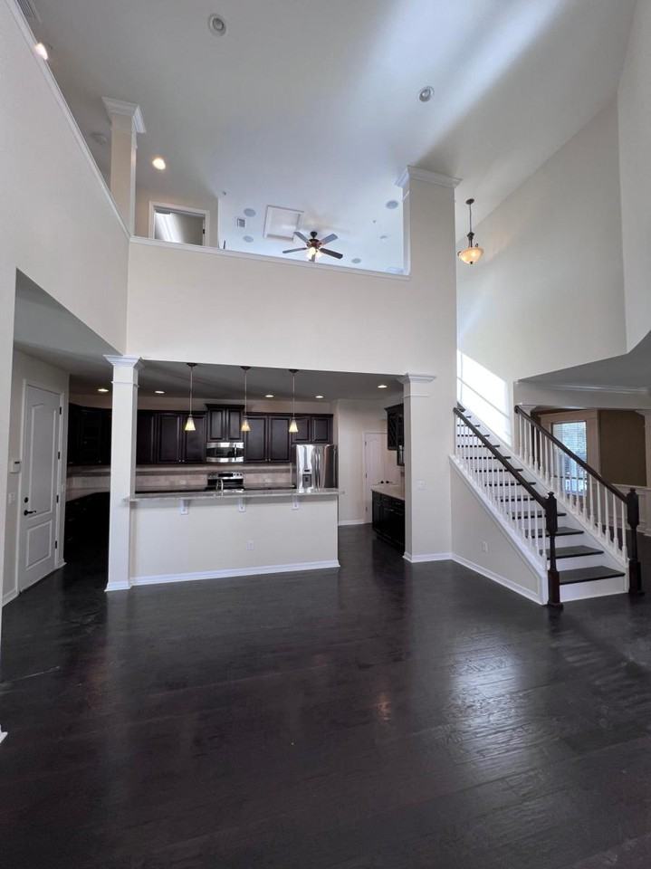1523 Hanks Ave #NA - Photo 3 of 14