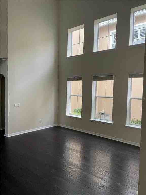 1523 Hanks Ave #NA - Photo 6 of 12