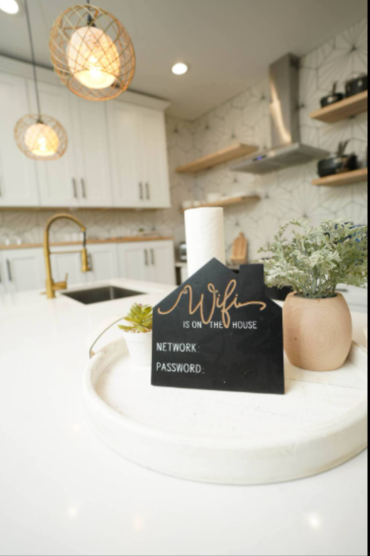 761 Welch St Sw - Photo 4 of 19