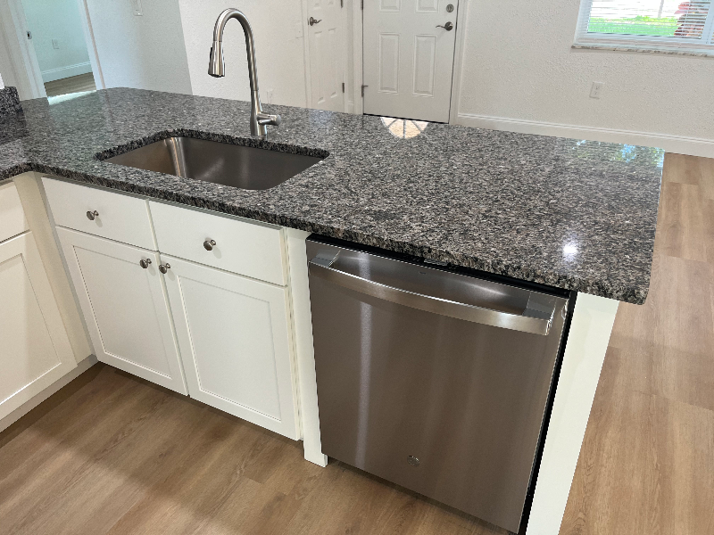 6250 Cecelia Dr - Photo 3 of 20