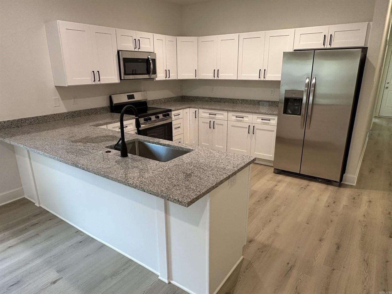 2218 Nichols Rd - Photo 7 of 35