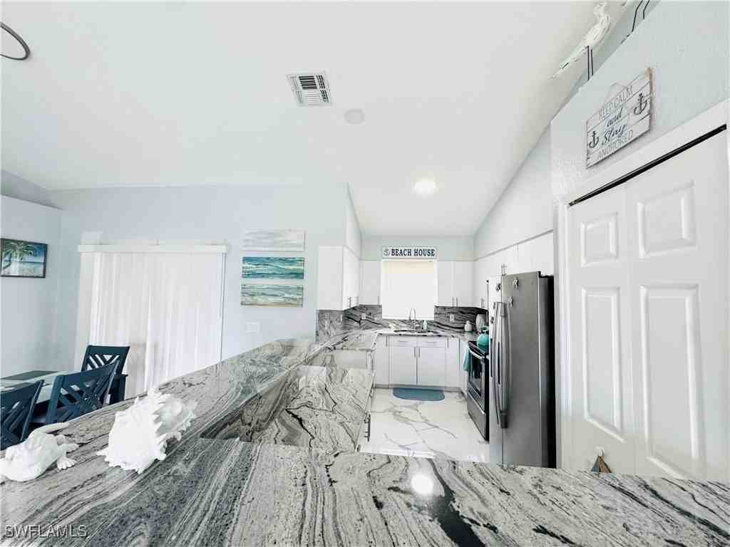 1221 Granada Boulevard - Photo 6 of 20