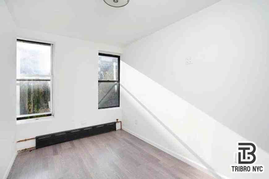 407 East 117th Street - Photo 5 of 6