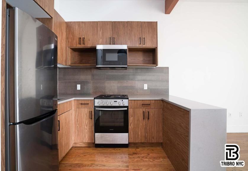 109 Bruckner Boulevard - Photo 5 of 8