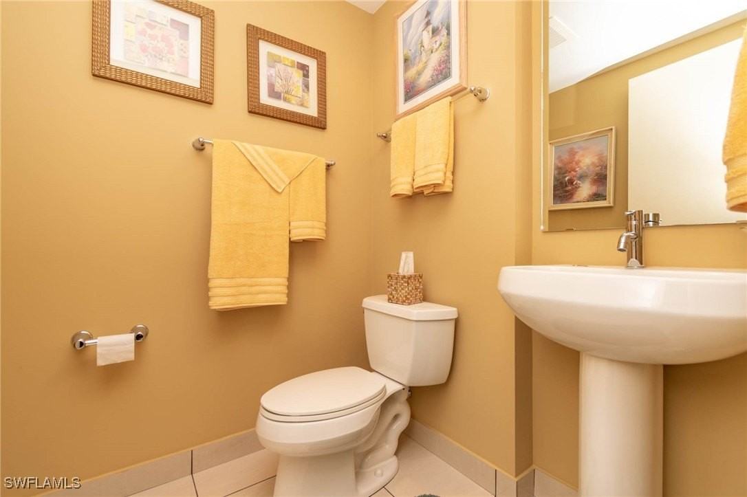 3000 Oasis Grand Boulevard #1406 - Photo 4 of 28