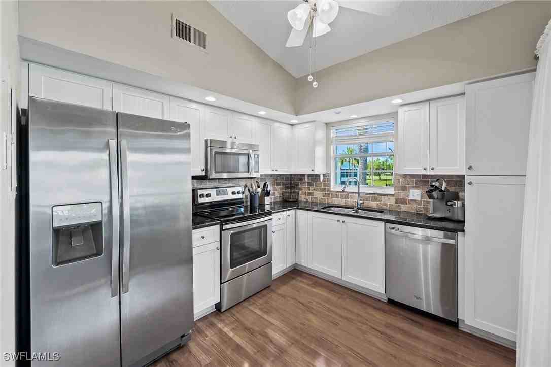 14979 Rivers Edge Ct Apt 223 #223 - Photo 7 of 18