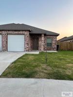 featured image of 4314 Ramona Cir #B