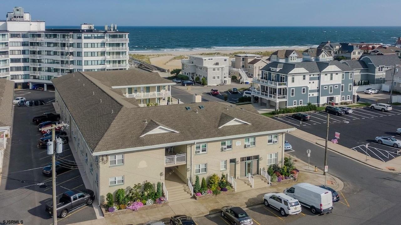 1600 1600 Avenue Ave - Photo 2 of 2