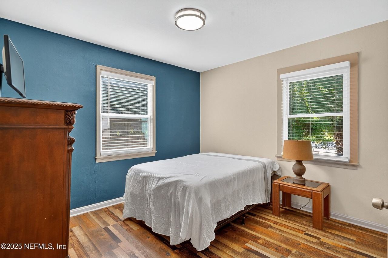 3411 Stanley St - Photo 7 of 17