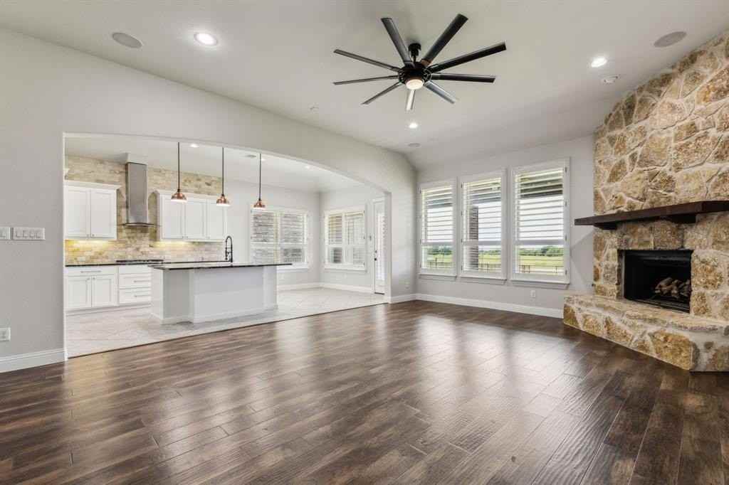 2438 Berry Ct - Photo 7 of 35