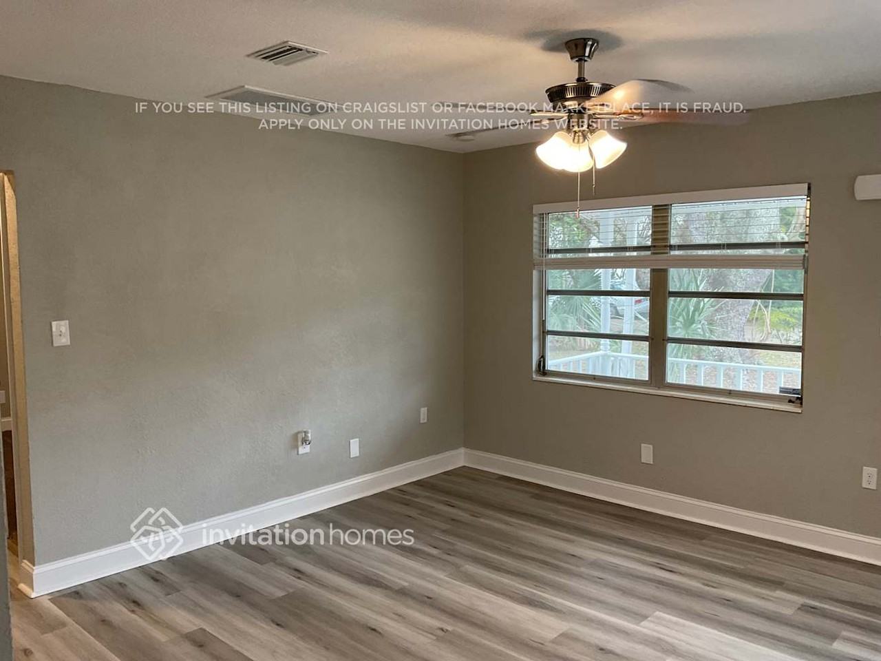 4657 Iris St N - Photo 3 of 18