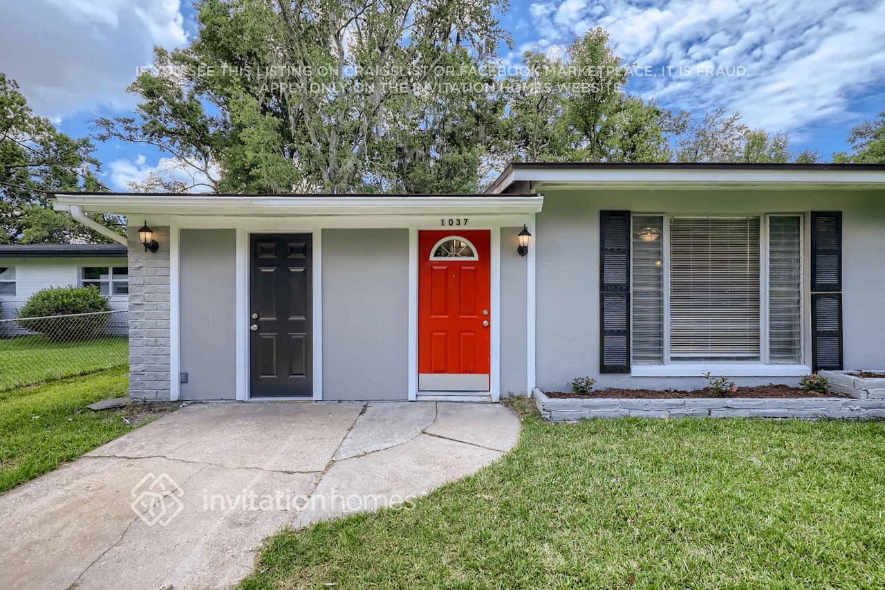 1037 Mantes Ave - Photo 3 of 26