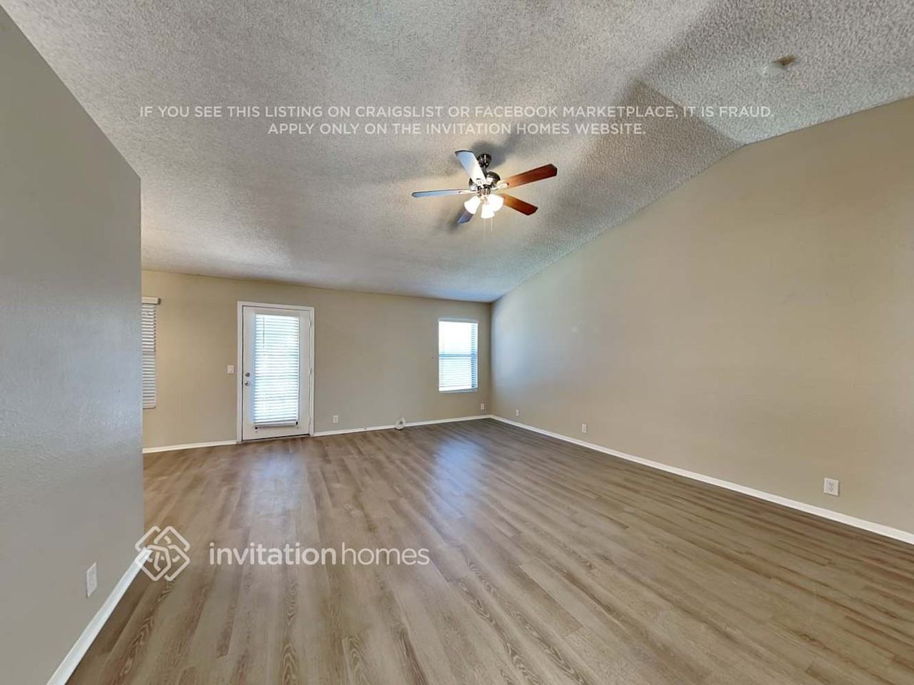 8120 W Tuckey Ln - Photo 3 of 21