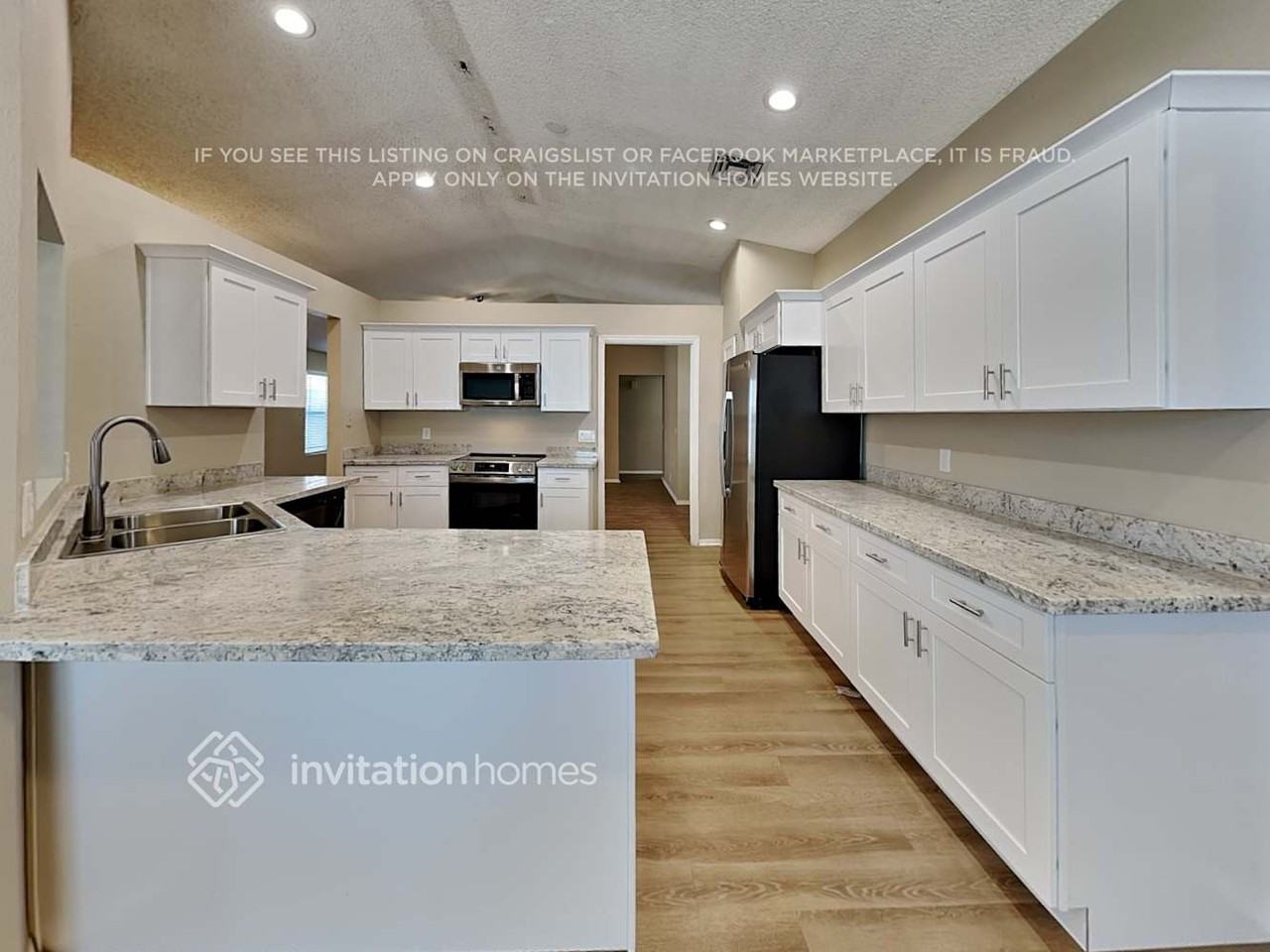 8120 W Tuckey Ln - Photo 4 of 21