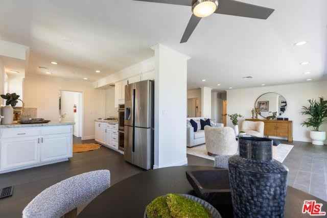 3819 Sunswept Dr - Photo 6 of 8