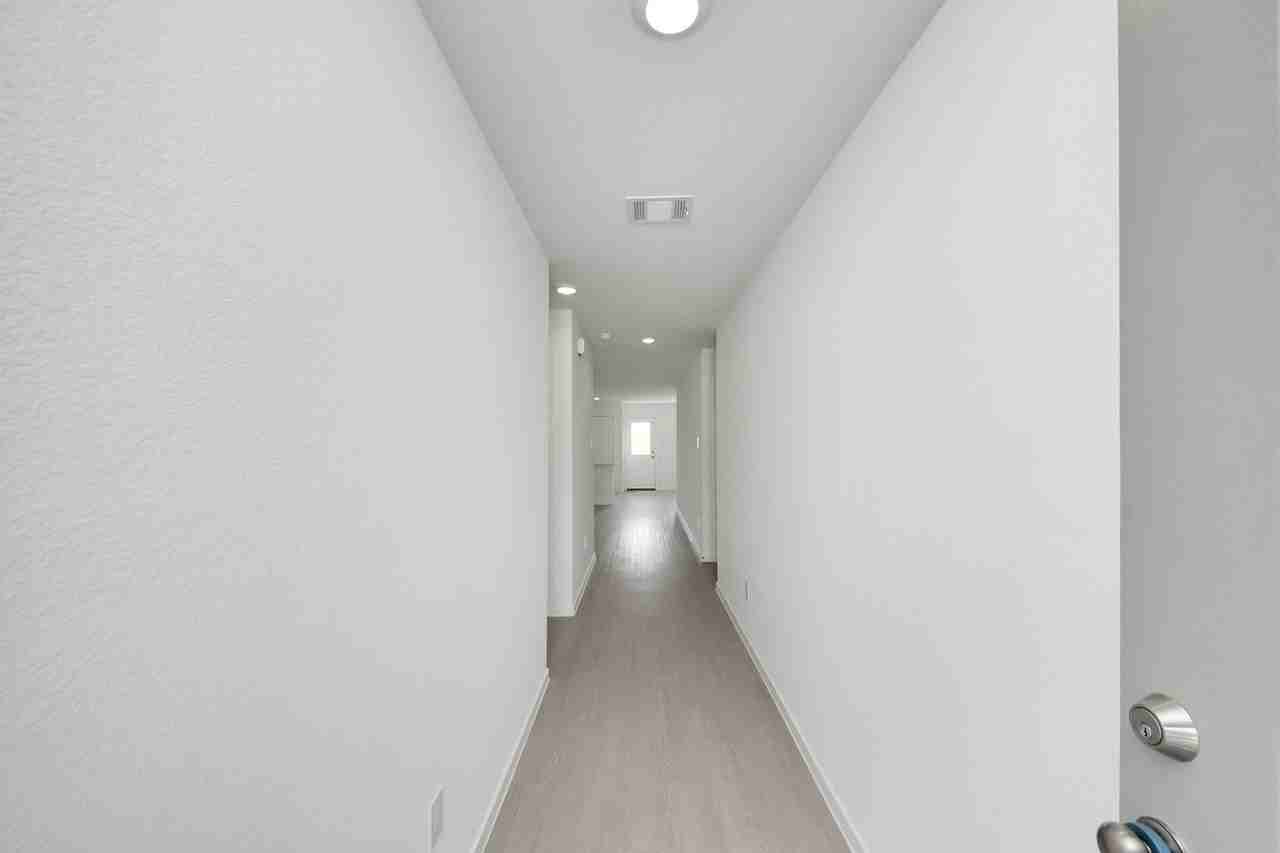 25657 Rose Creek Dr - Photo 6 of 39