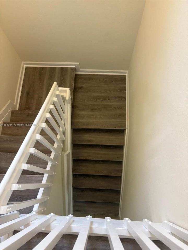 17370 Sw 153rd Ave - Photo 5 of 29