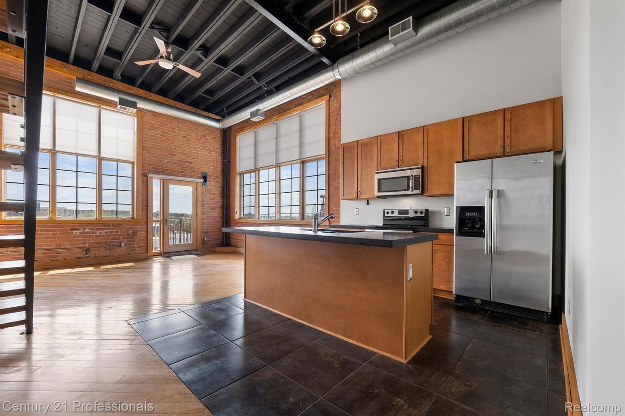 2003 Brooklyn St - Photo 2 of 15