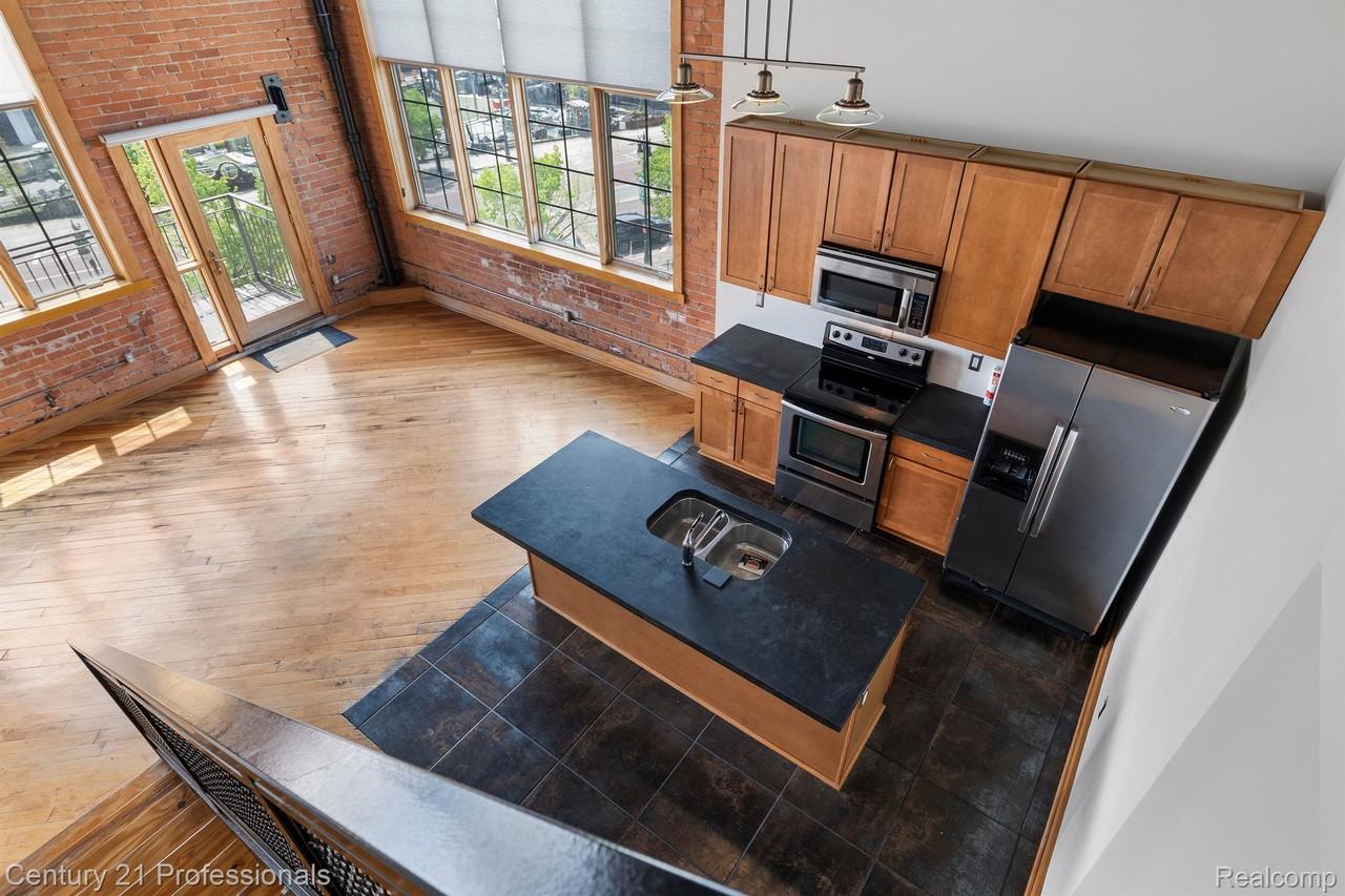 2003 Brooklyn St - Photo 3 of 15