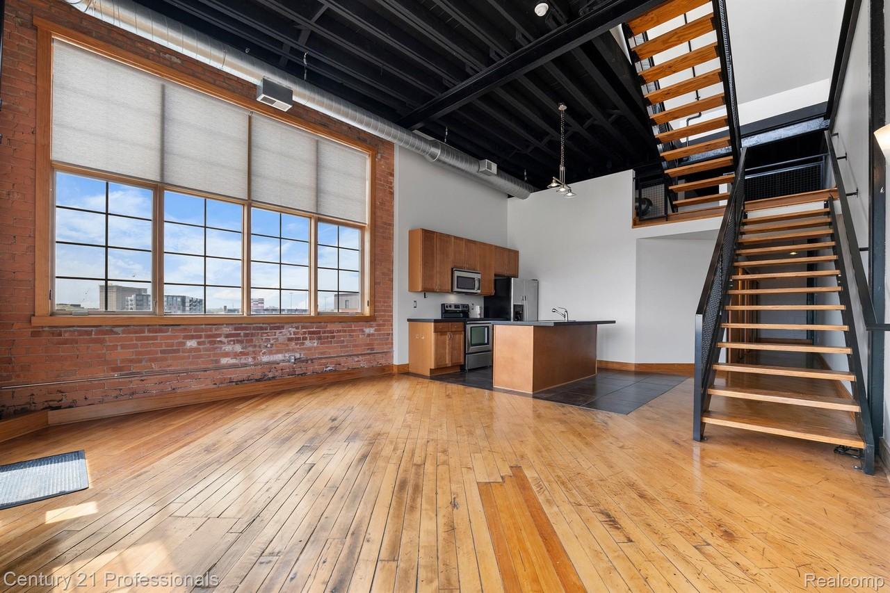 2003 Brooklyn St - Photo 4 of 15