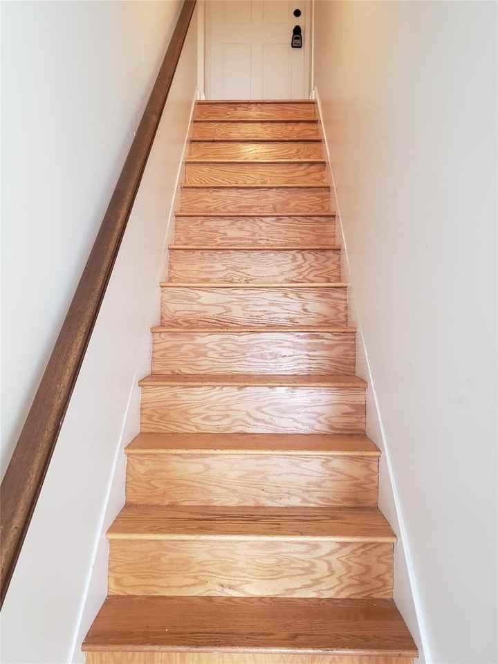 227 Venetian Blvd - Photo 2 of 16