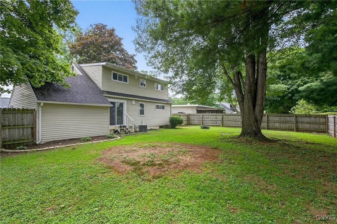 111 Patricia Ln - Photo 6 of 38