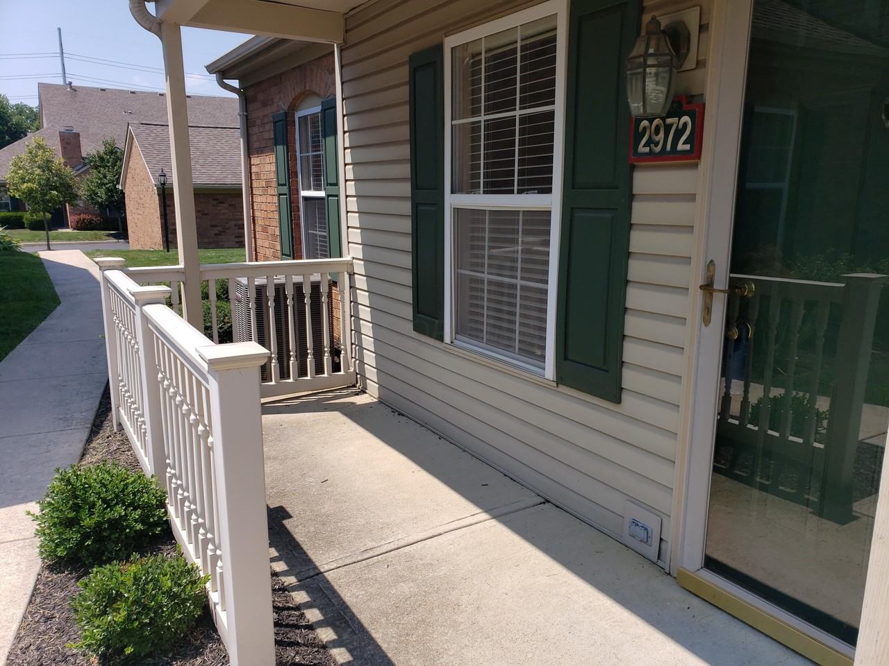 2972 Glenloch Circle - Photo 2 of 33