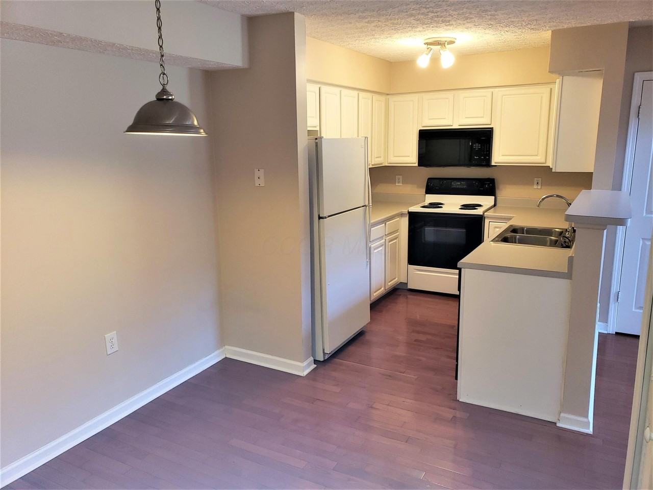 2972 Glenloch Circle - Photo 6 of 33