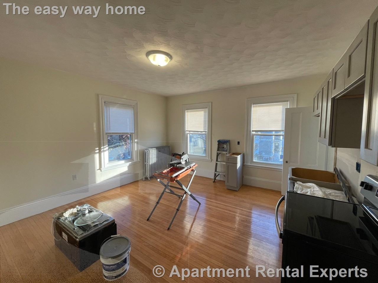 145 Highland Ave #4 - Photo 2 of 6