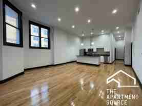 2842 W Augusta Blvd - Photo 1 of 1