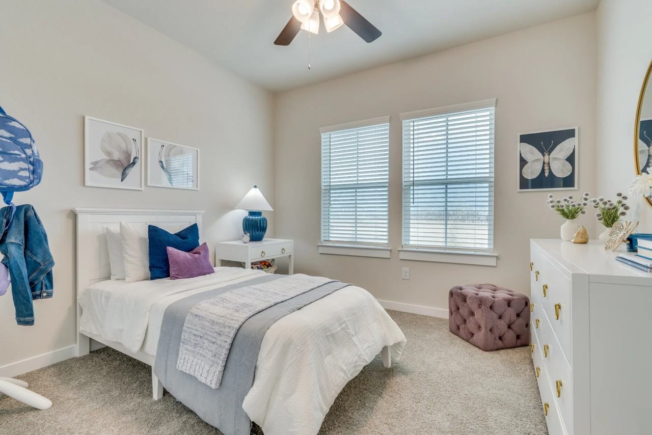 2121 Fairway Rd #2200DD - Photo 6 of 8