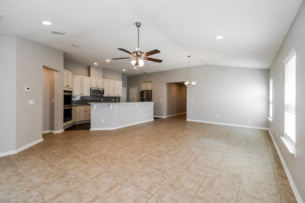 76802 Timbercreek Blvd - Photo 3 of 16