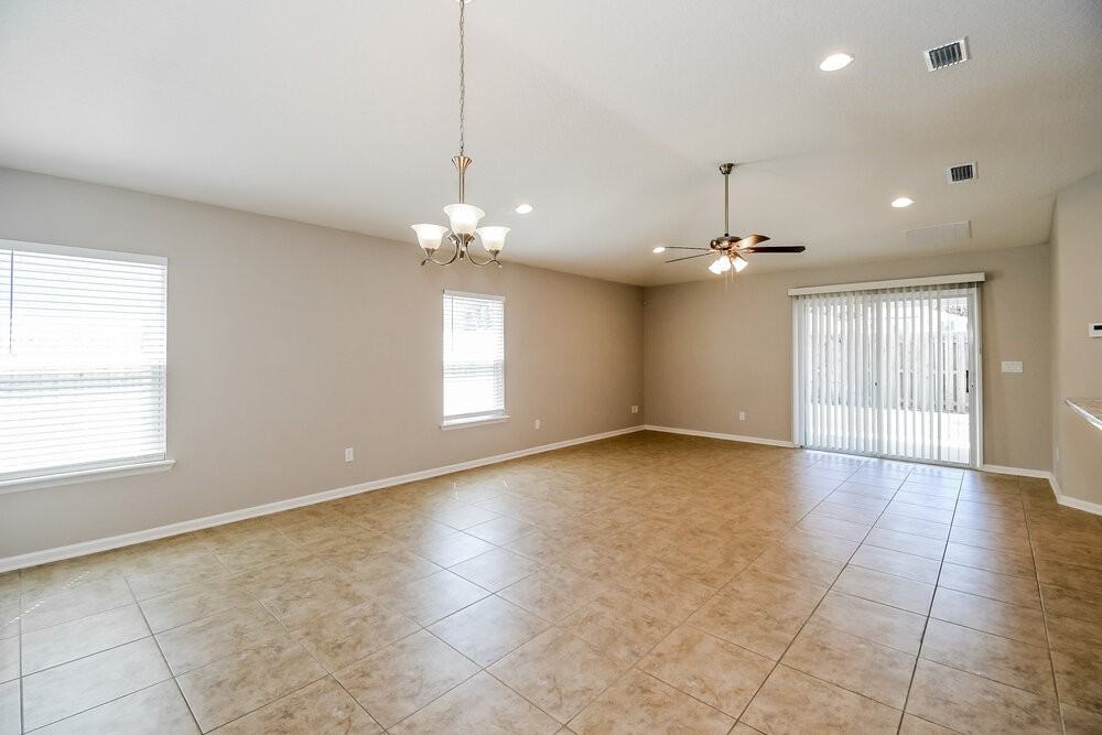 76802 Timbercreek Blvd - Photo 6 of 16