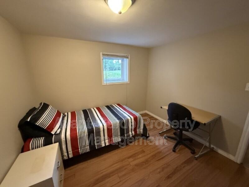 13003 117 Ave Nw #1 - Photo 3 of 17