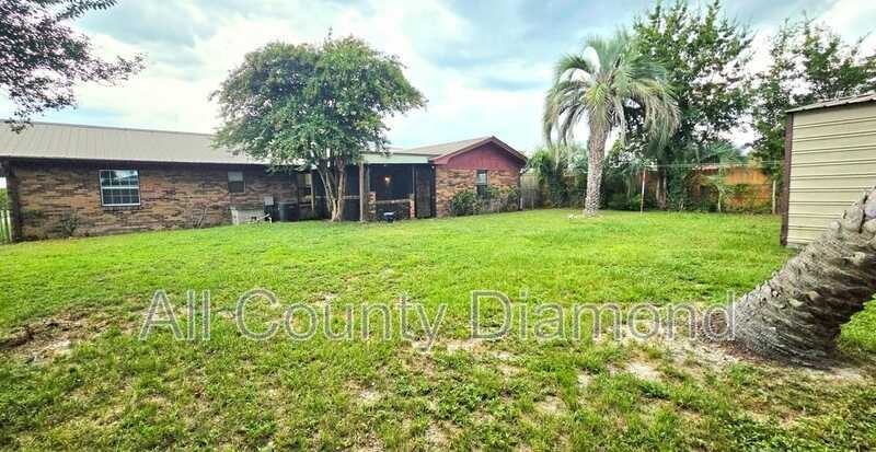 5224 Park St - Photo 2 of 19