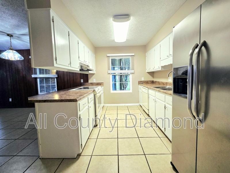 5224 Park St - Photo 6 of 19