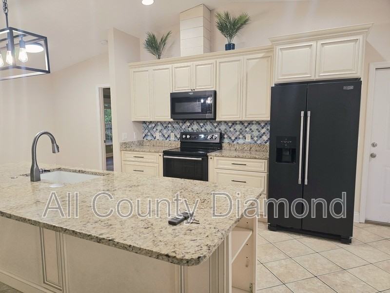 603 Diamonte Cir - Photo 7 of 30