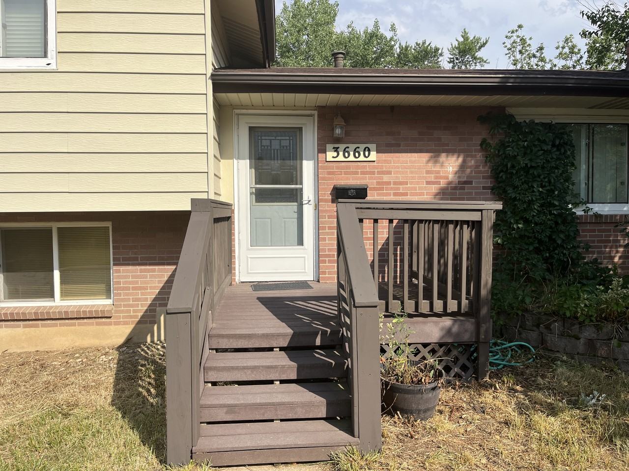 3660 Berkley Ave - Photo 2 of 19
