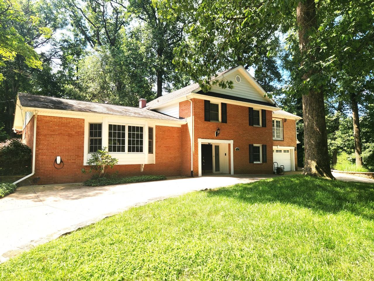 12519 Davan Dr - Photo 2 of 40